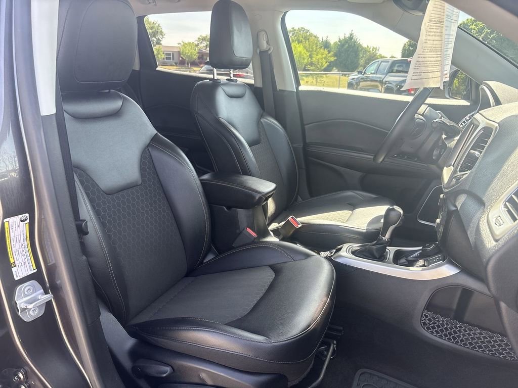 Used 2018 Jeep Compass Latitude w/ Popular Equipment Group image 29