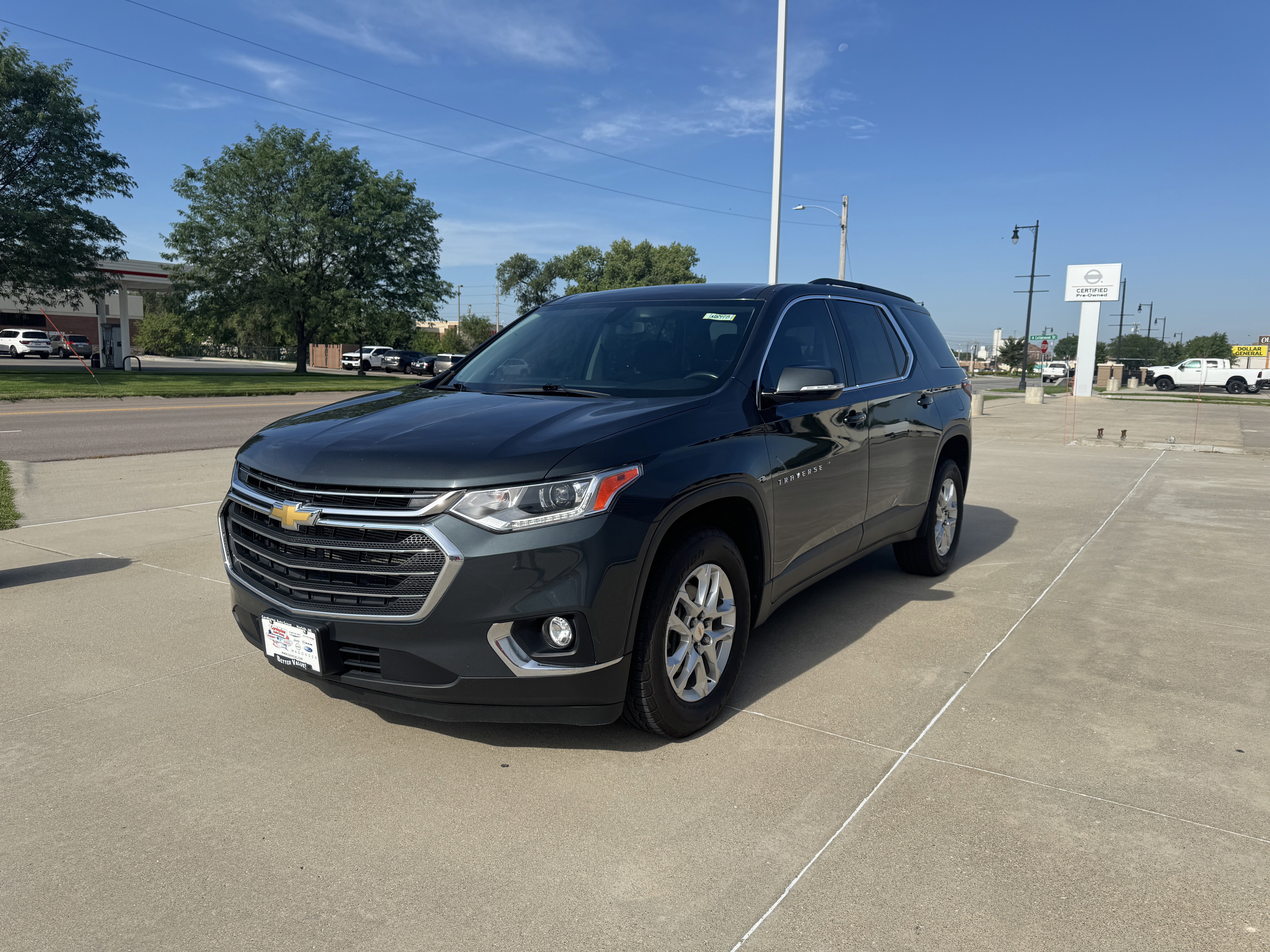 Used 2020 Chevrolet Traverse LT image 4