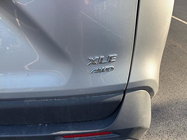 Used 2025 Toyota RAV4 XLE w/ Weather Package AWD/4WD image 8