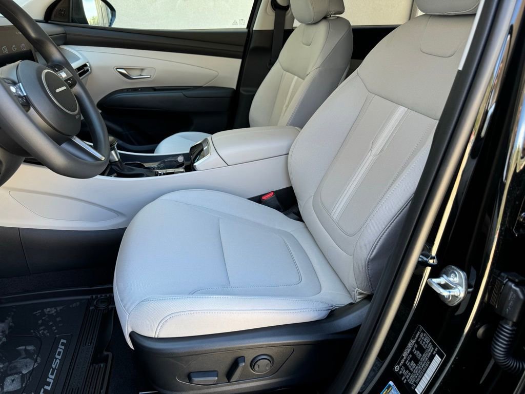 Certified 2025 Hyundai Tucson SEL image 8