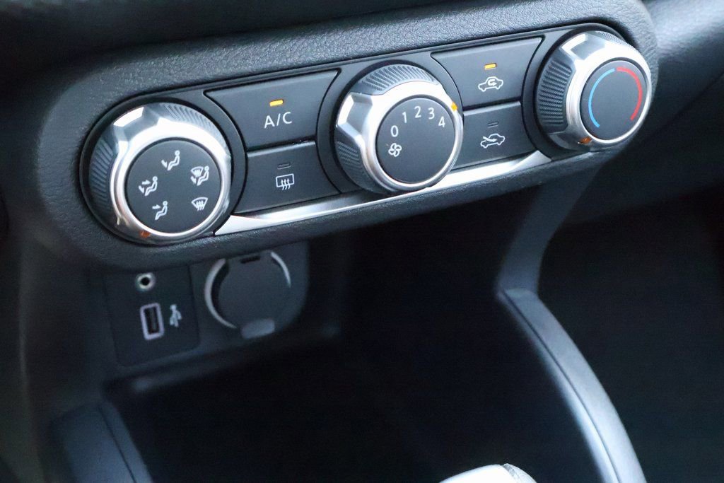 New 2025 Nissan Kicks Play S image 12