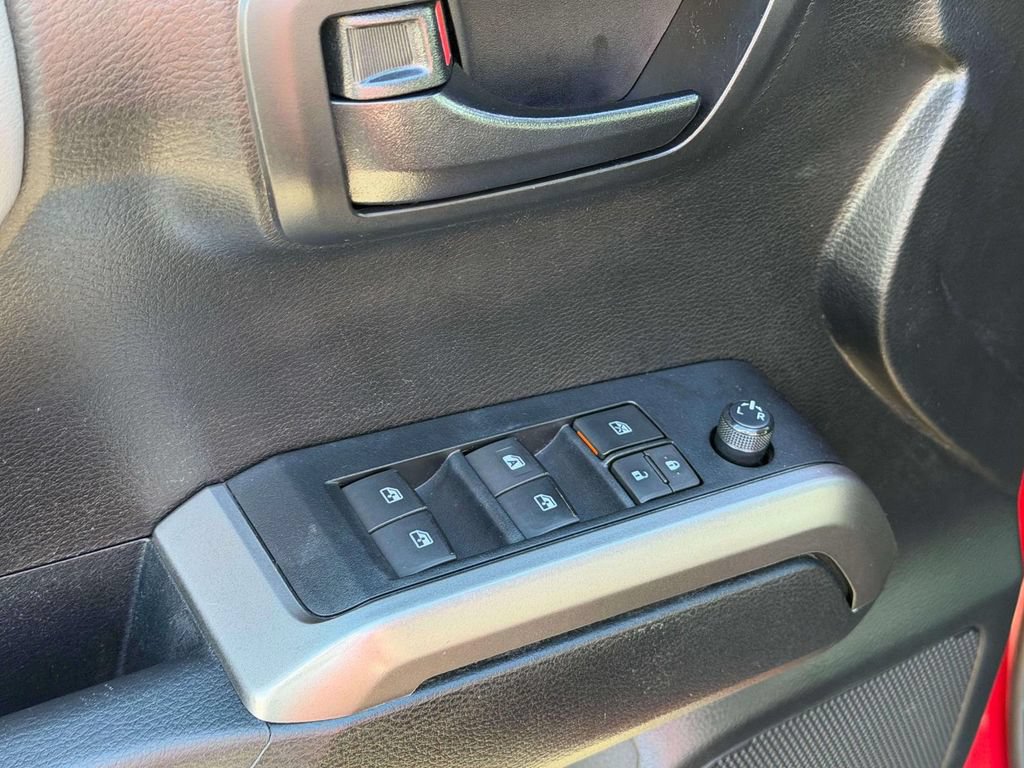 Certified 2022 Toyota Tacoma SR5 w/ Technology Package AWD/4WD image 25