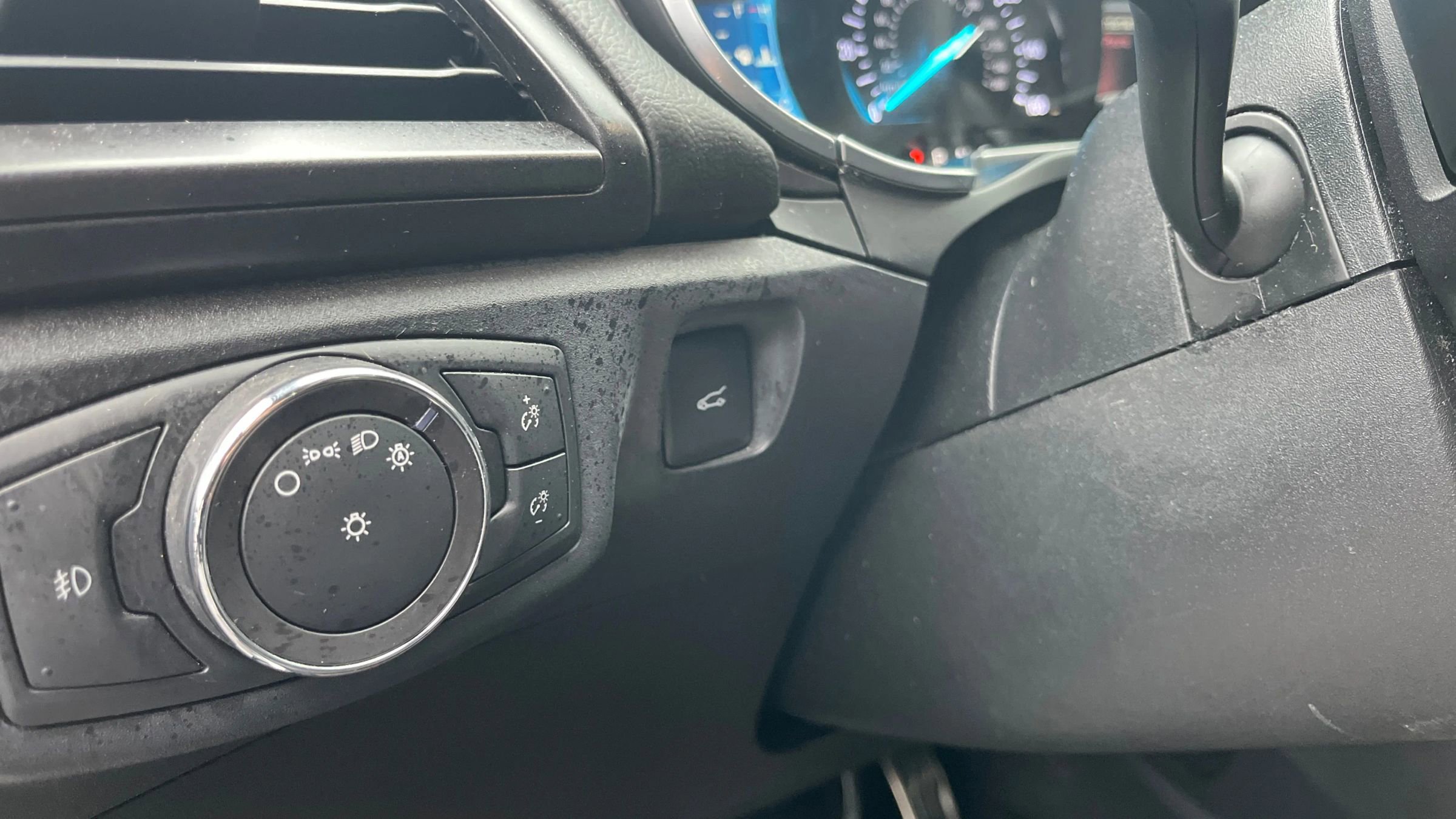 Used 2018 Ford Fusion Titanium image 15