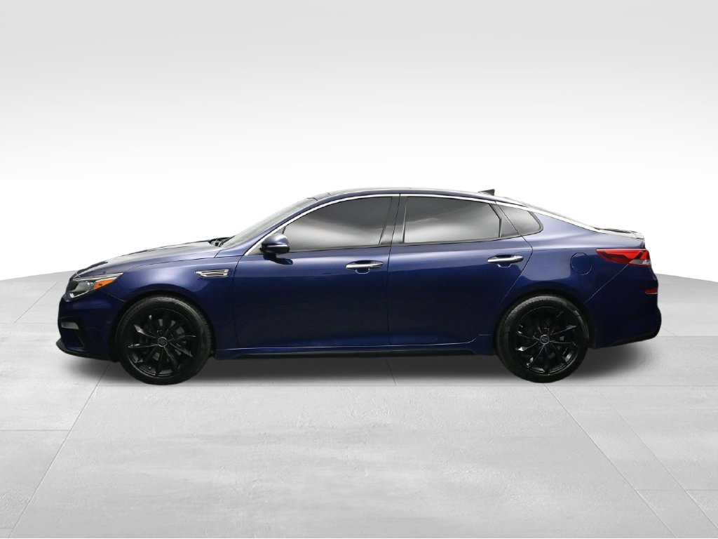 Used 2019 Kia Optima S w/ S Panoramic Sunroof Package FWD image 2