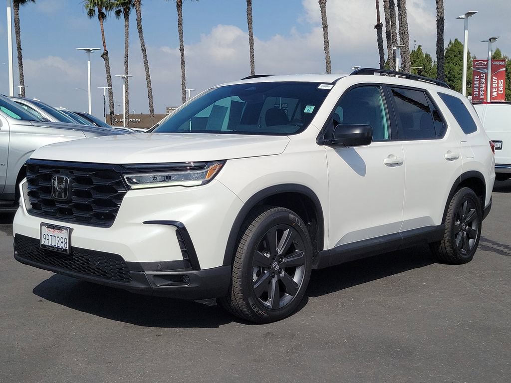 Used 2025 Honda Pilot Sport image 28