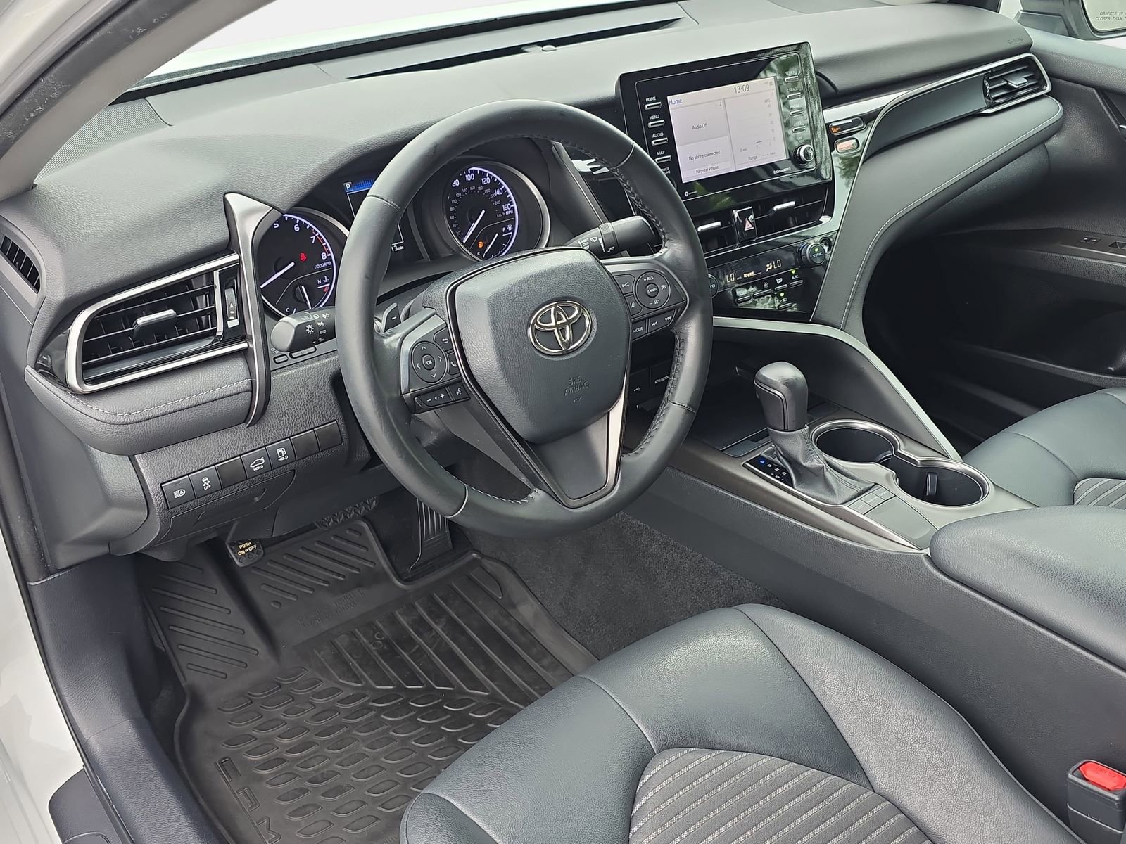 Used 2023 Toyota Camry SE FWD image 15
