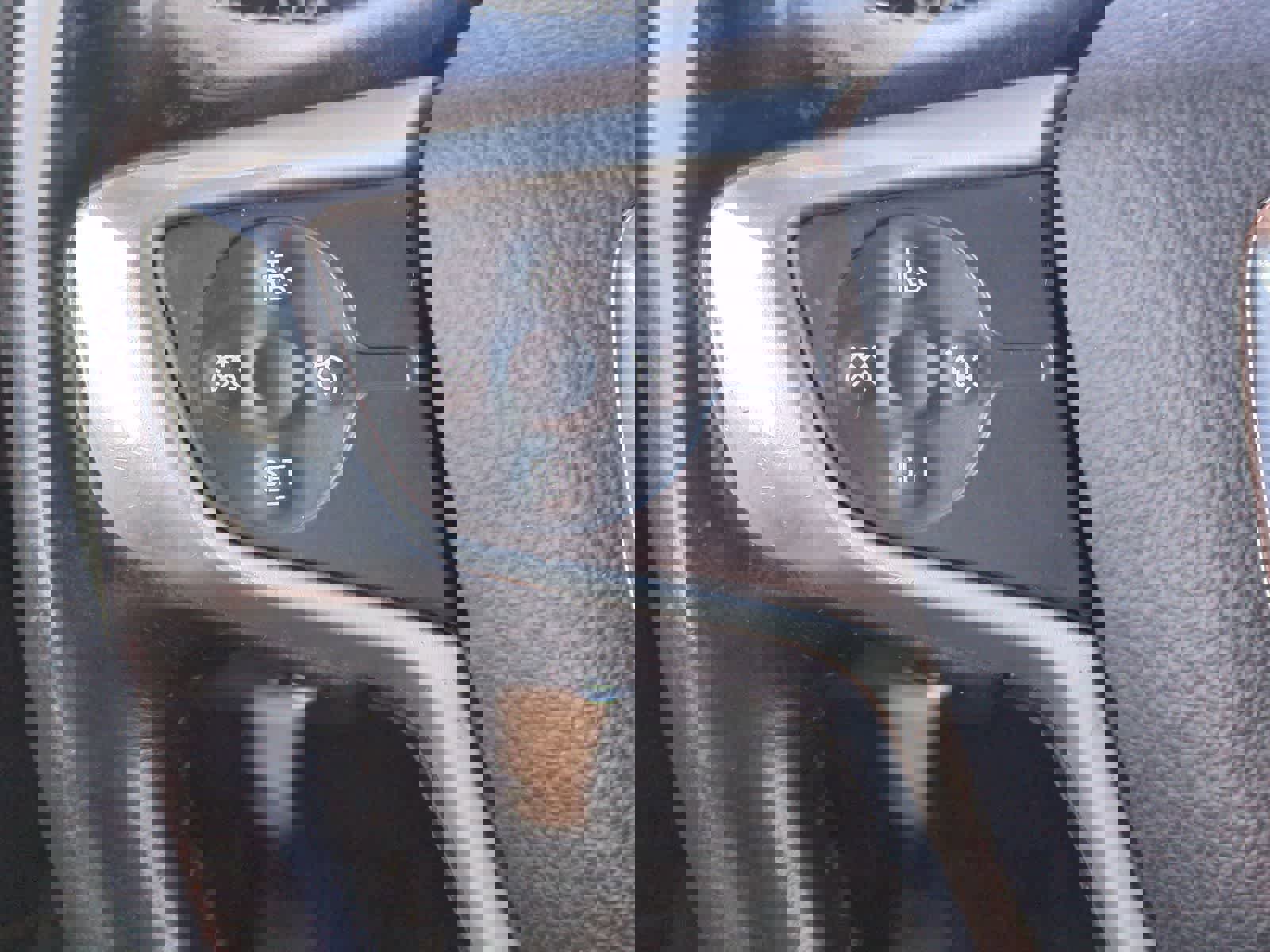 Used 2015 GMC Canyon SLE image 23