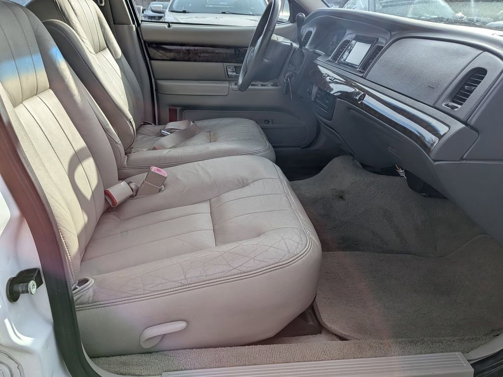 Used 2010 Mercury Grand Marquis LS image 26