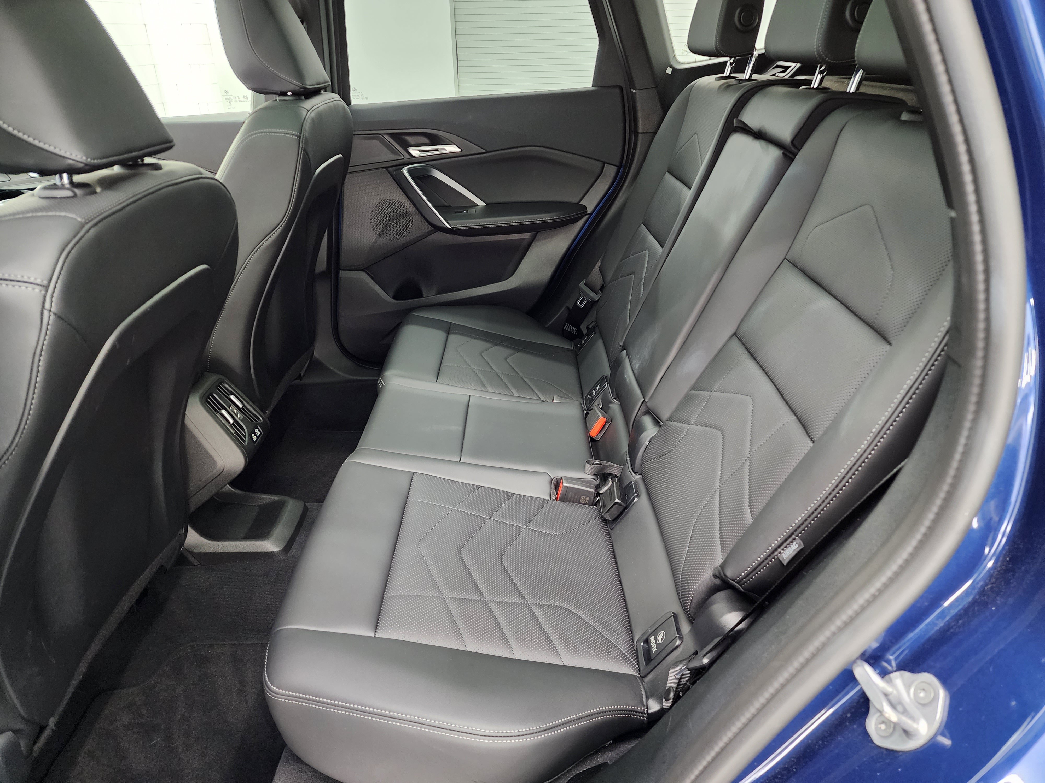 Used 2025 BMW X1 xDrive28i AWD/4WD image 9