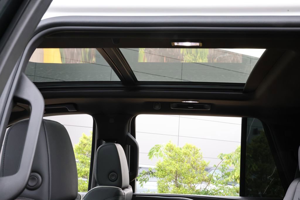 Used 2023 Cadillac Escalade Sport w/ Touring Package AWD/4WD image 17