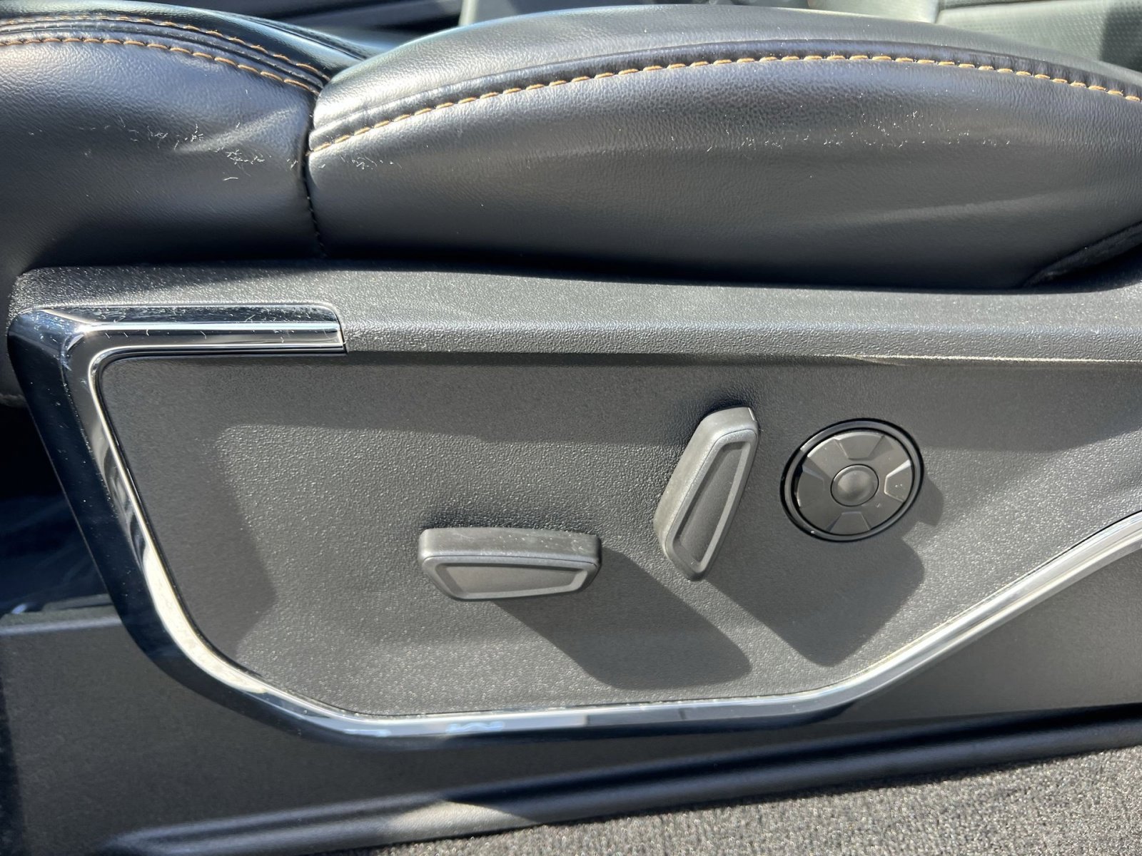 Used 2024 Ford F250 Platinum image 14