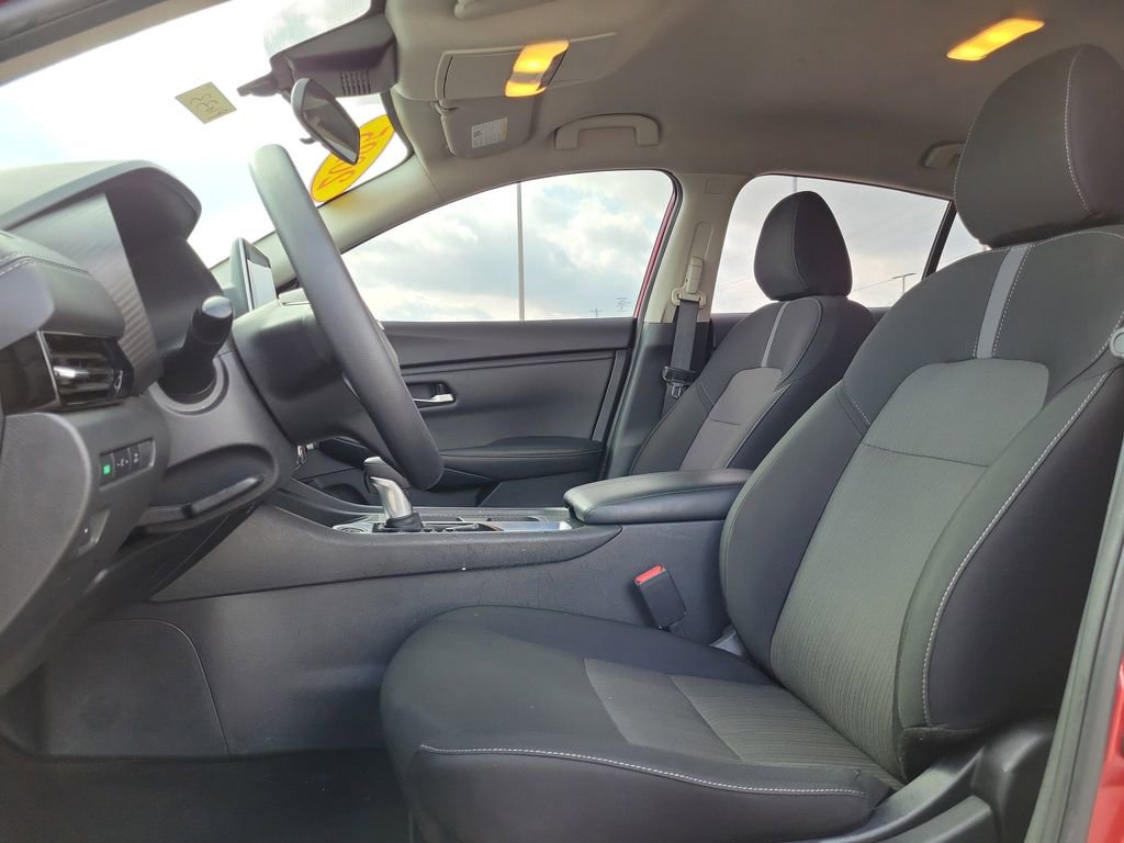 Used 2025 Nissan Sentra SV image 19