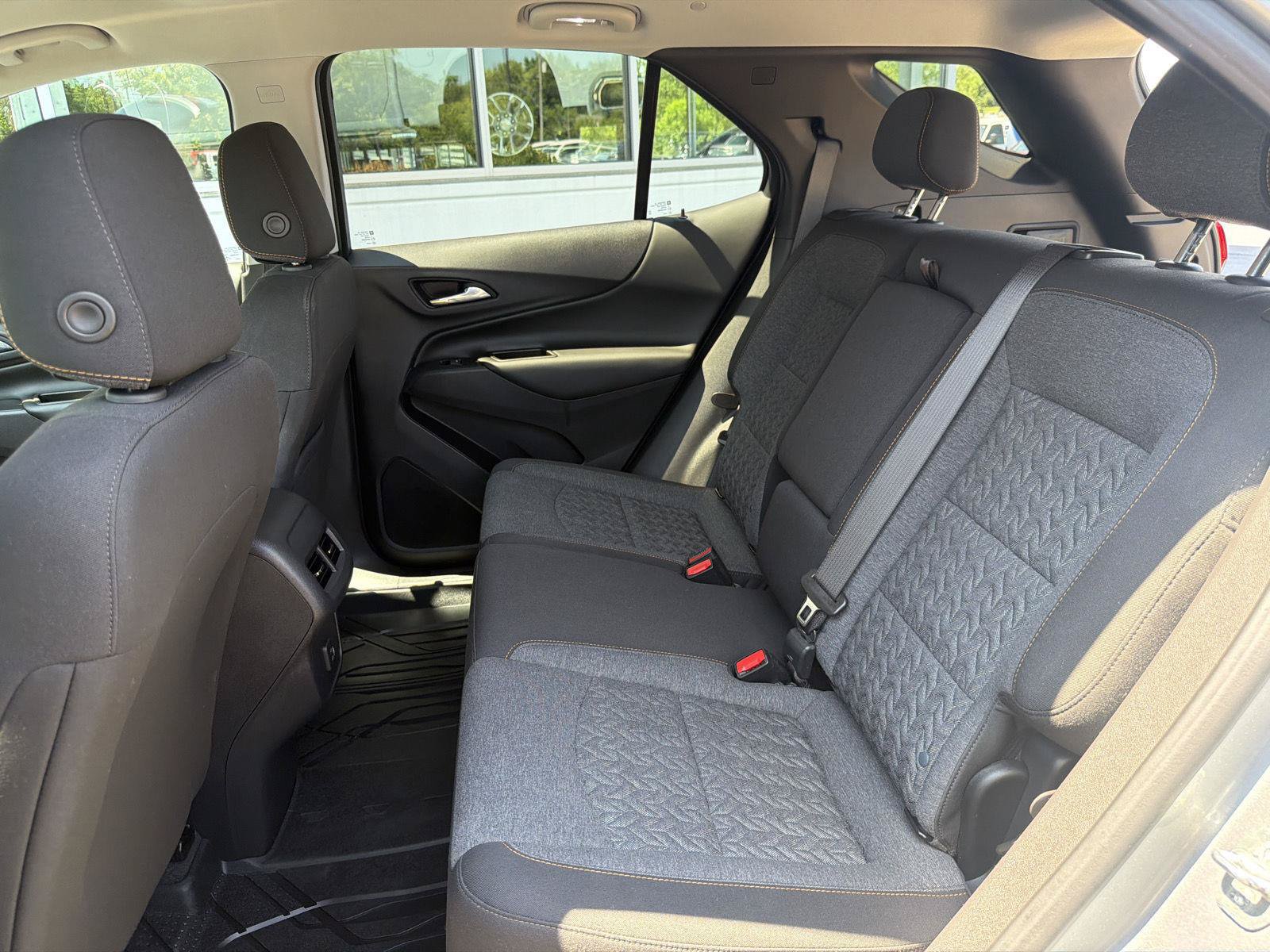 Used 2023 Chevrolet Equinox LT FWD image 35