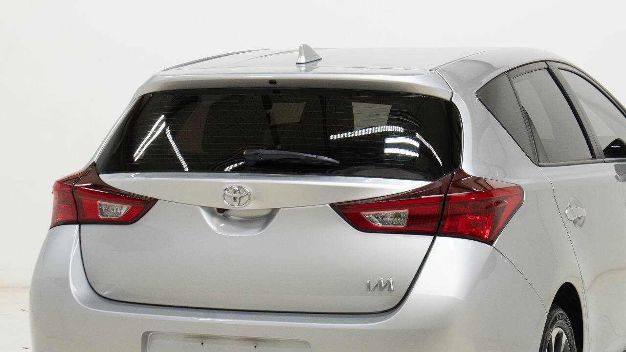 Used 2017 Toyota Corolla iM FWD image 12