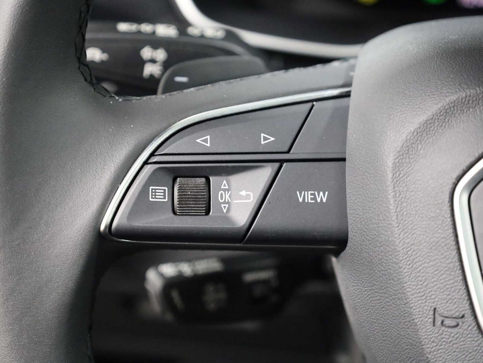 Certified 2025 Audi Q3 2.0T Premium w/ Convenience Package AWD/4WD image 25