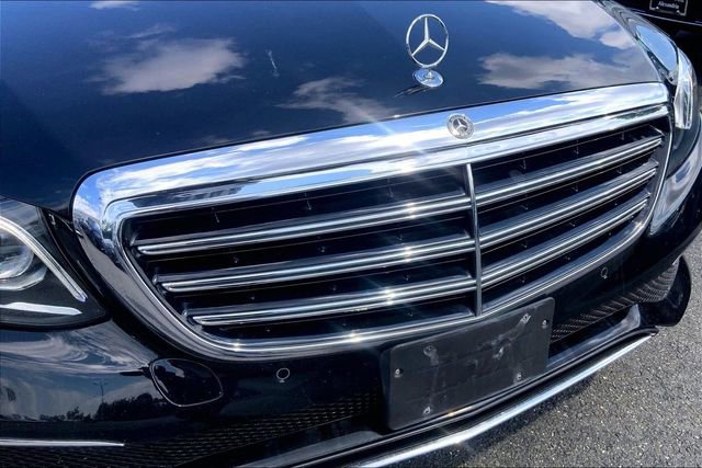 Used 2018 Mercedes-Benz E 300 4MATIC image 27