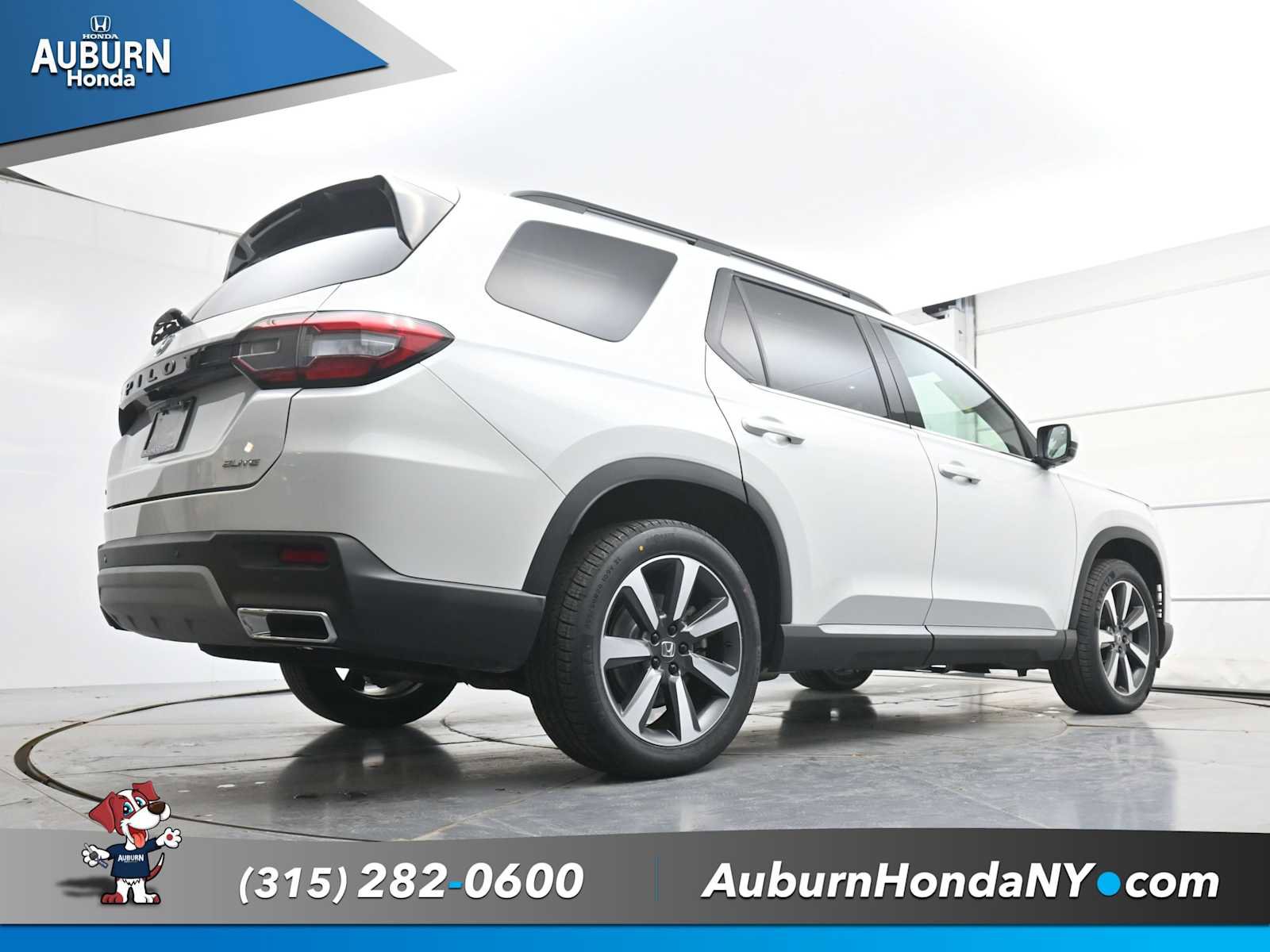 Used 2023 Honda Pilot Elite image 22