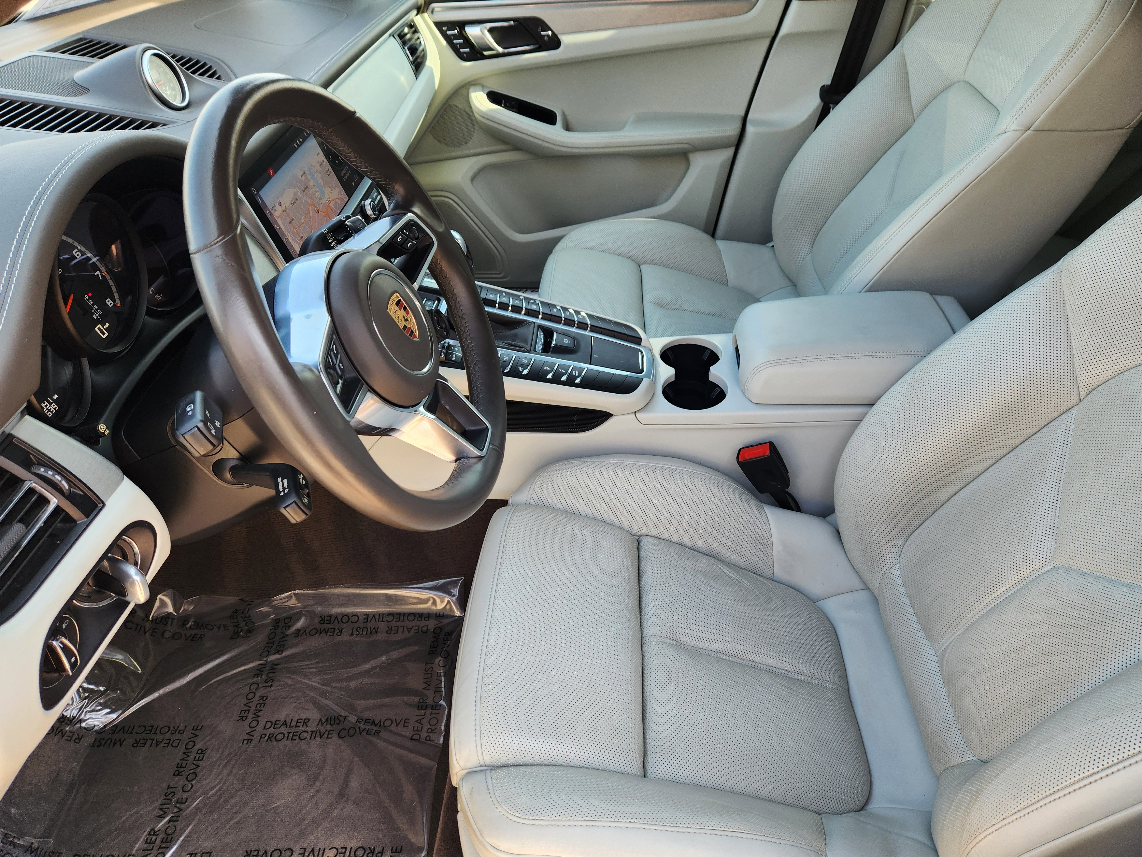 Used 2020 Porsche Macan Turbo image 13