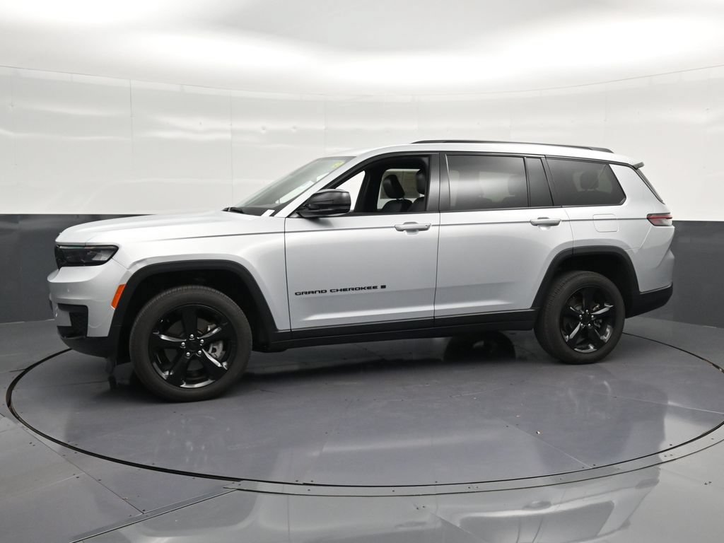 Used 2024 Jeep Grand Cherokee L Laredo AWD/4WD image 7