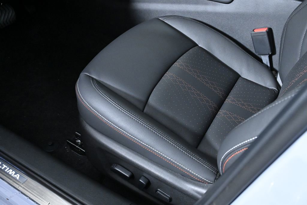 New 2025 Nissan Altima 2.5 SR w/ SR Premium Package image 19