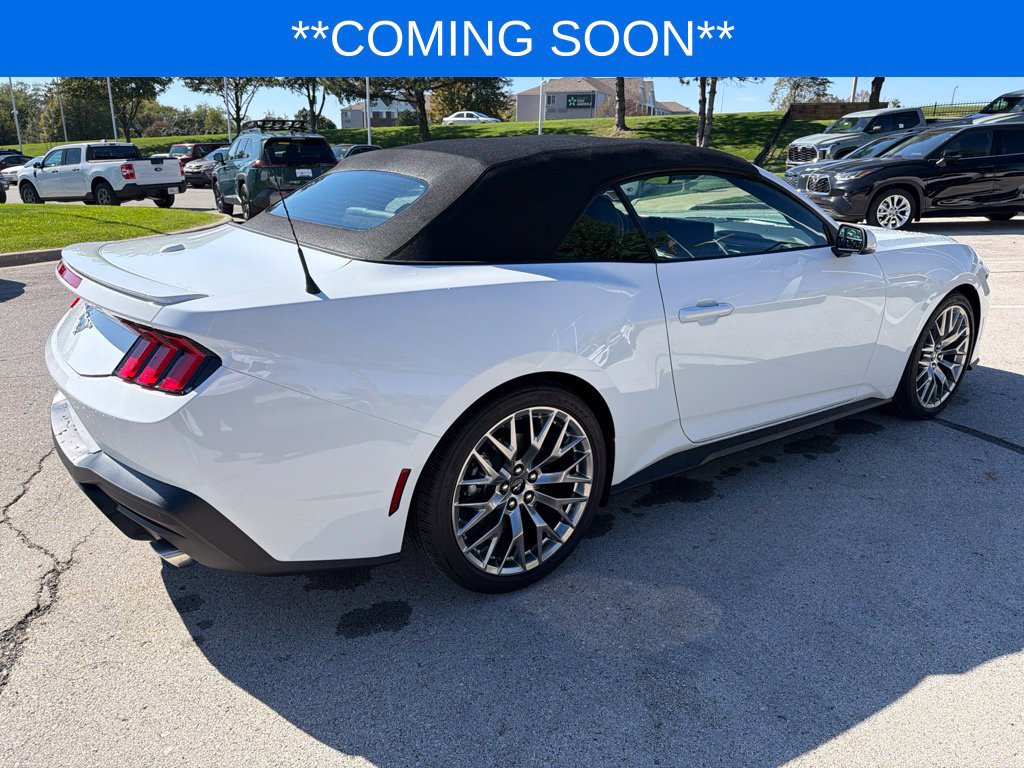 Used 2024 Ford Mustang Premium RWD image 5