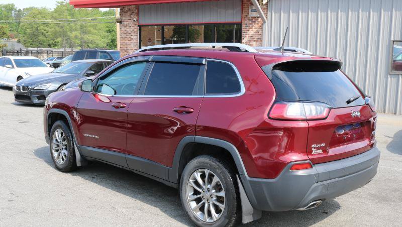 Used 2019 Jeep Cherokee Latitude Plus w/ Cold Weather Group AWD/4WD image 5