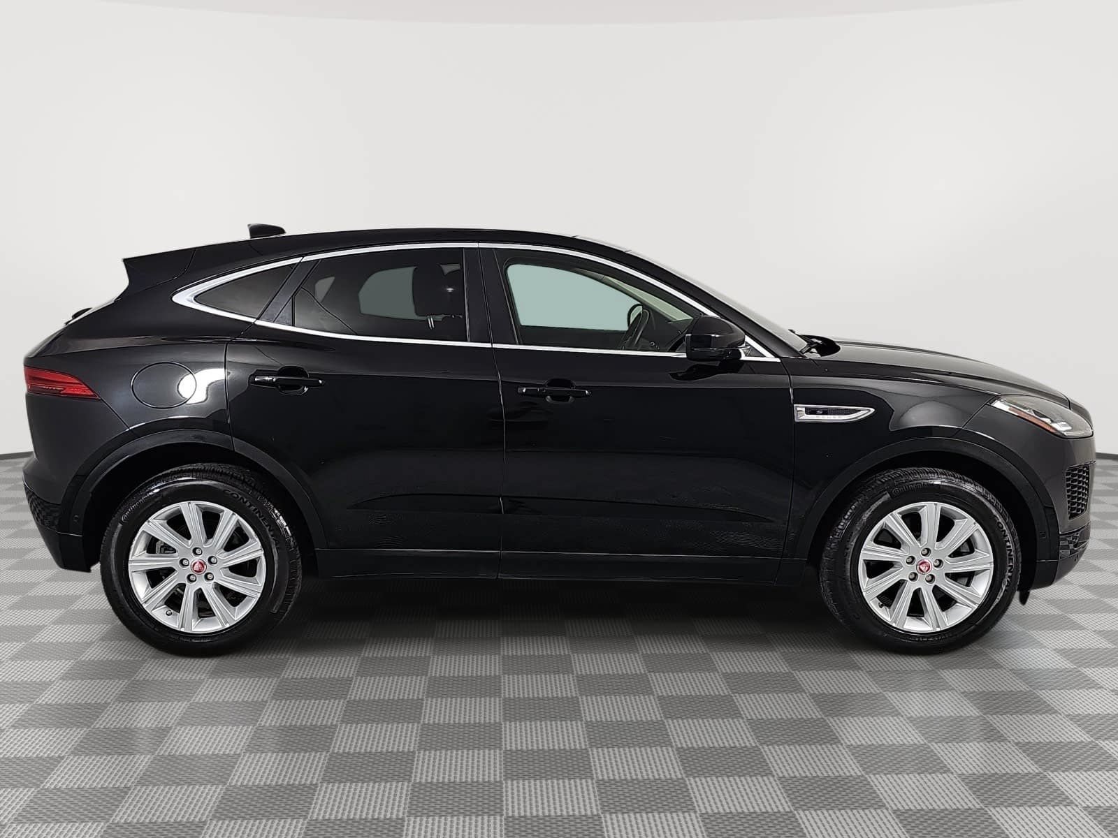 Used 2018 Jaguar E-PACE S AWD/4WD image 9