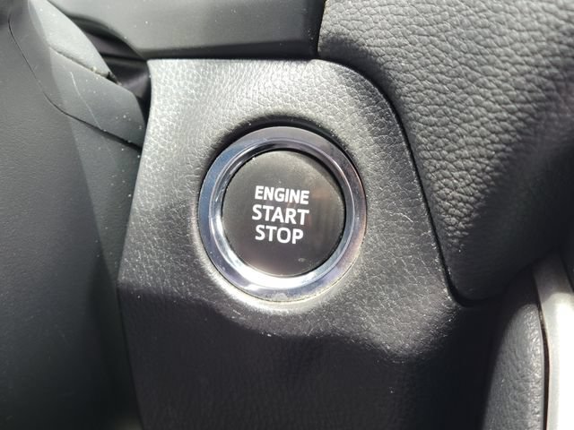Used 2022 Toyota RAV4 XLE FWD image 13