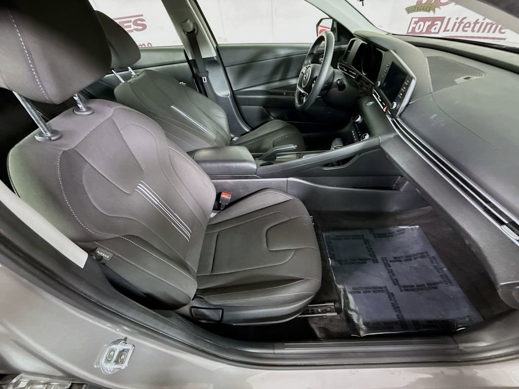 Used 2021 Hyundai Elantra SEL image 28