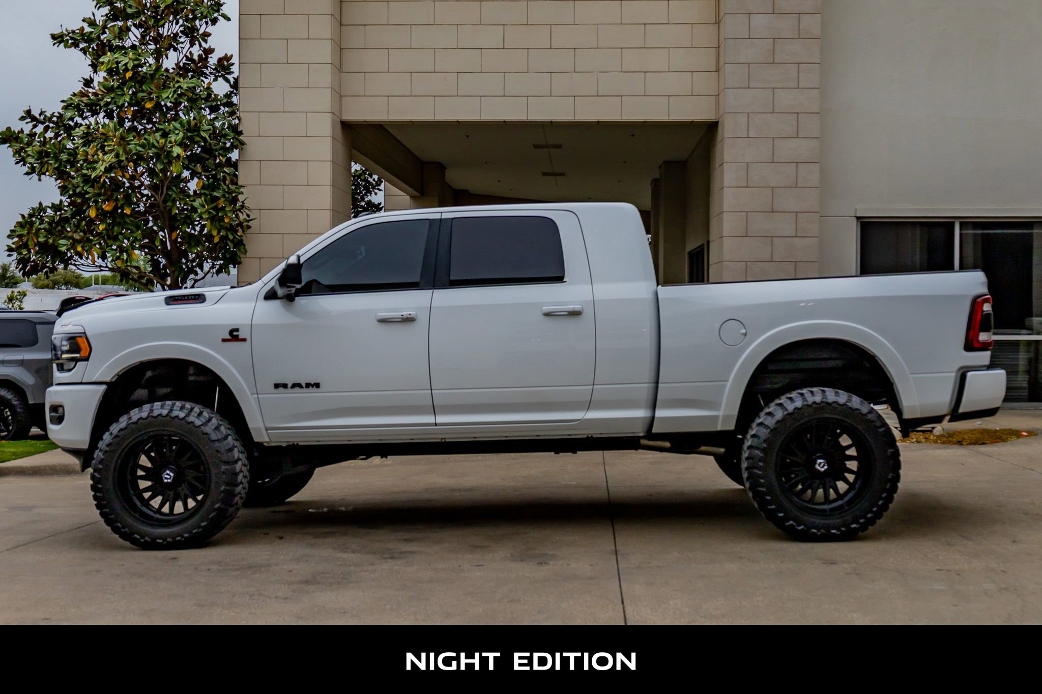 Used 2022 RAM 2500 Limited image 5