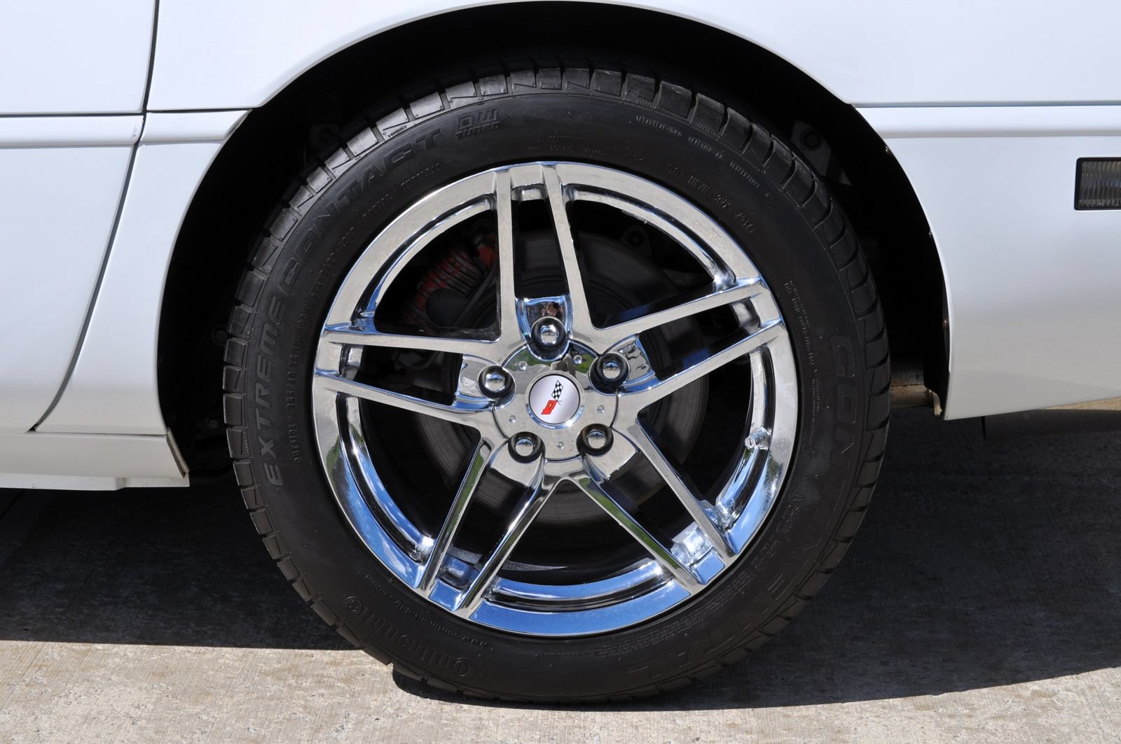 Used 1996 Chevrolet Corvette Coupe RWD image 8