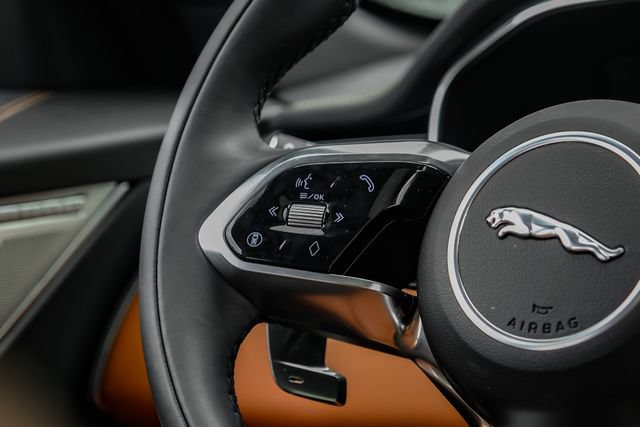 Used 2026 Jaguar F-PACE R-Dynamic S AWD/4WD image 21