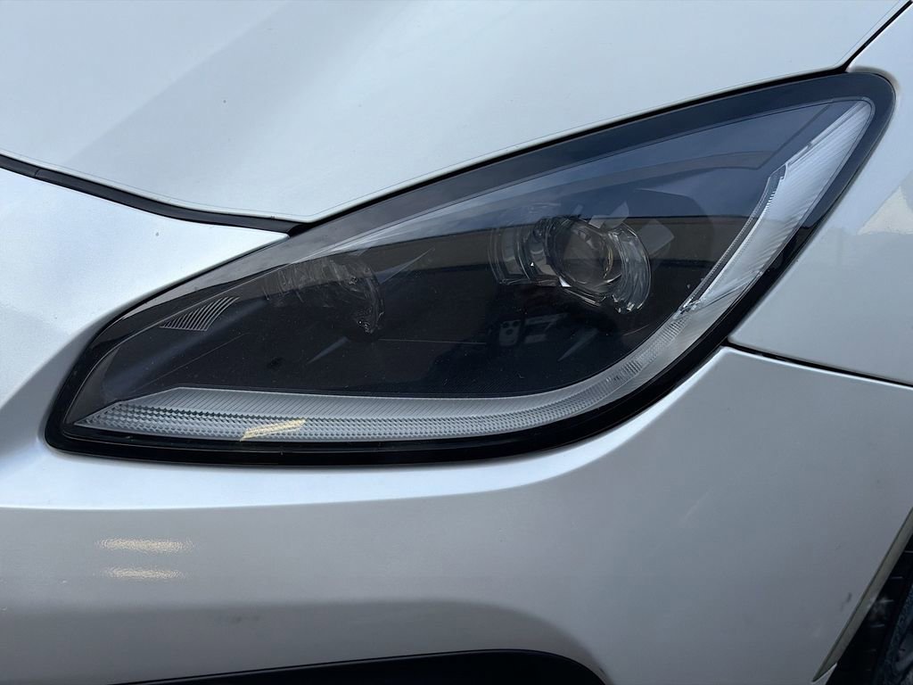 Used 2022 Toyota GR86 Premium image 11