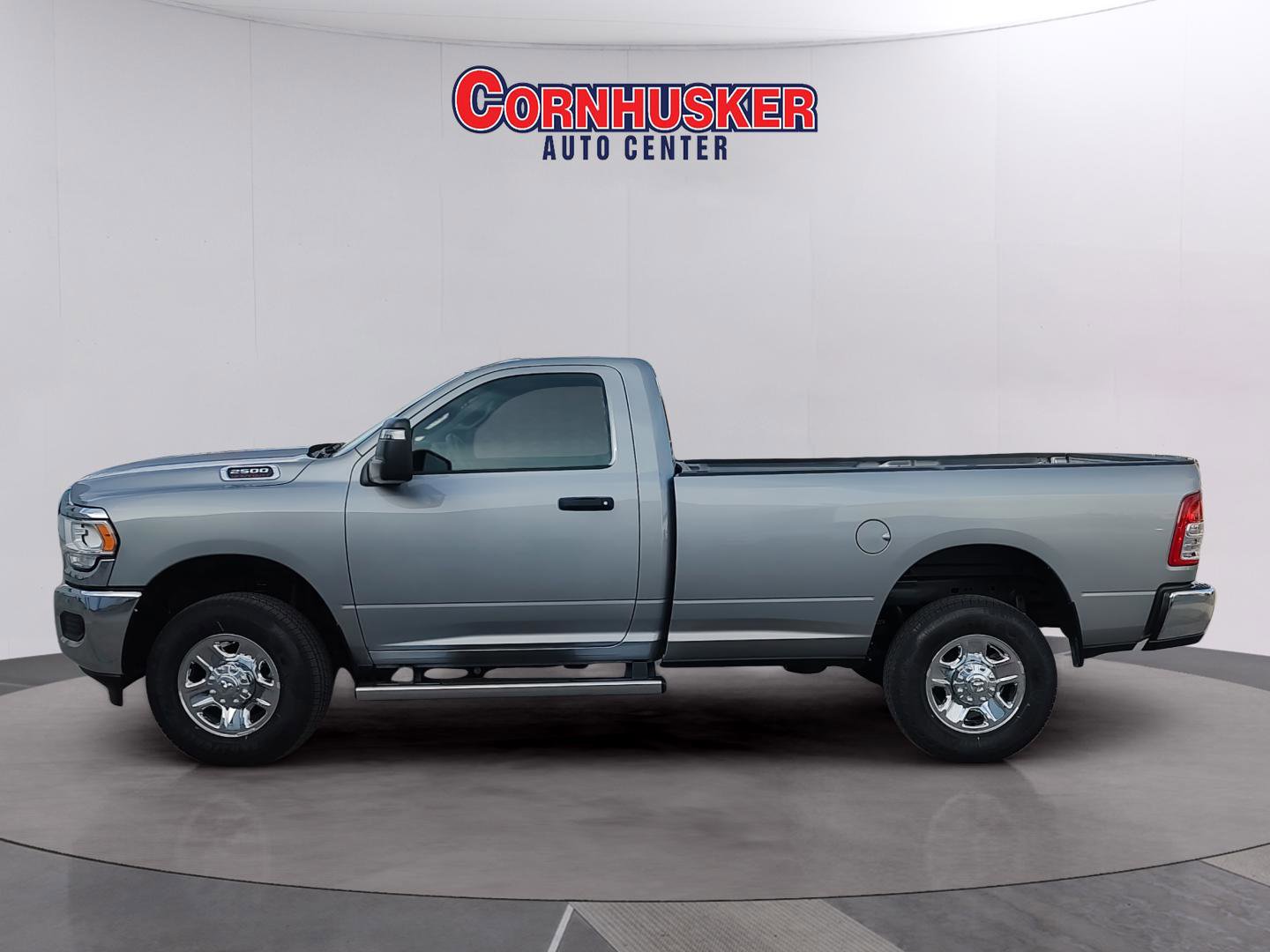 Used 2024 RAM 2500 Tradesman w/ Chrome Appearance Group AWD/4WD image 5
