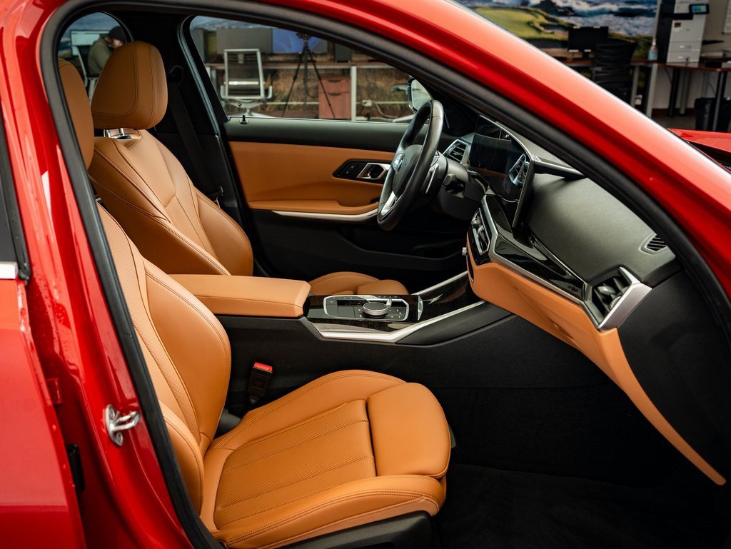 Certified 2024 BMW 330i xDrive Sedan image 20