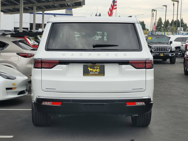 Certified 2023 Jeep Wagoneer L Series II AWD/4WD image 5