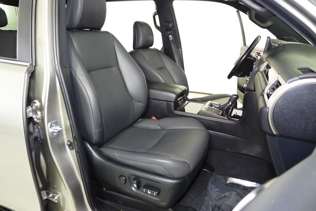Used 2022 Lexus GX 460 Premium w/ Premium Package AWD/4WD image 19