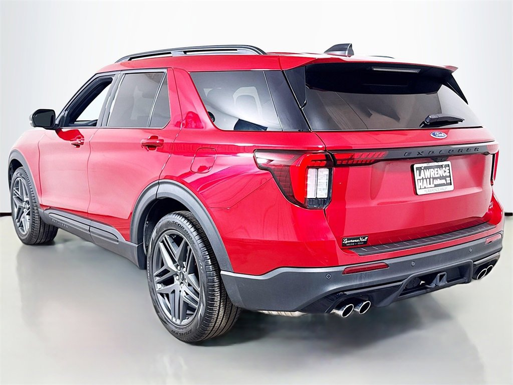 Used 2025 Ford Explorer ST image 6