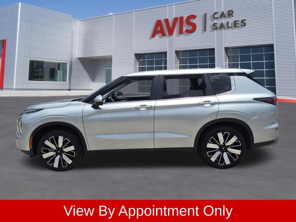 Used 2025 Mitsubishi Outlander SE AWD/4WD image 10