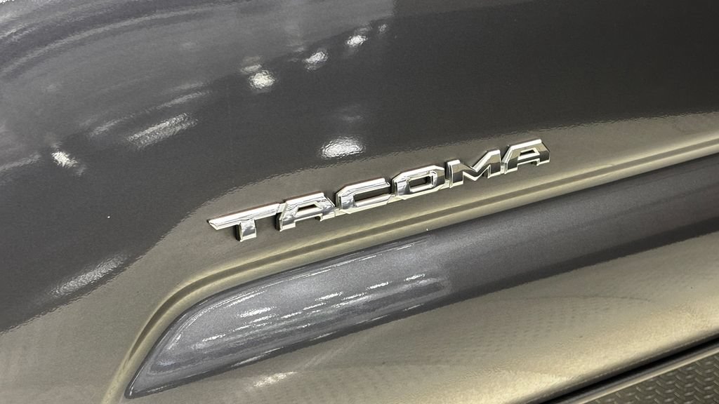 Used 2023 Toyota Tacoma TRD Sport AWD/4WD image 14