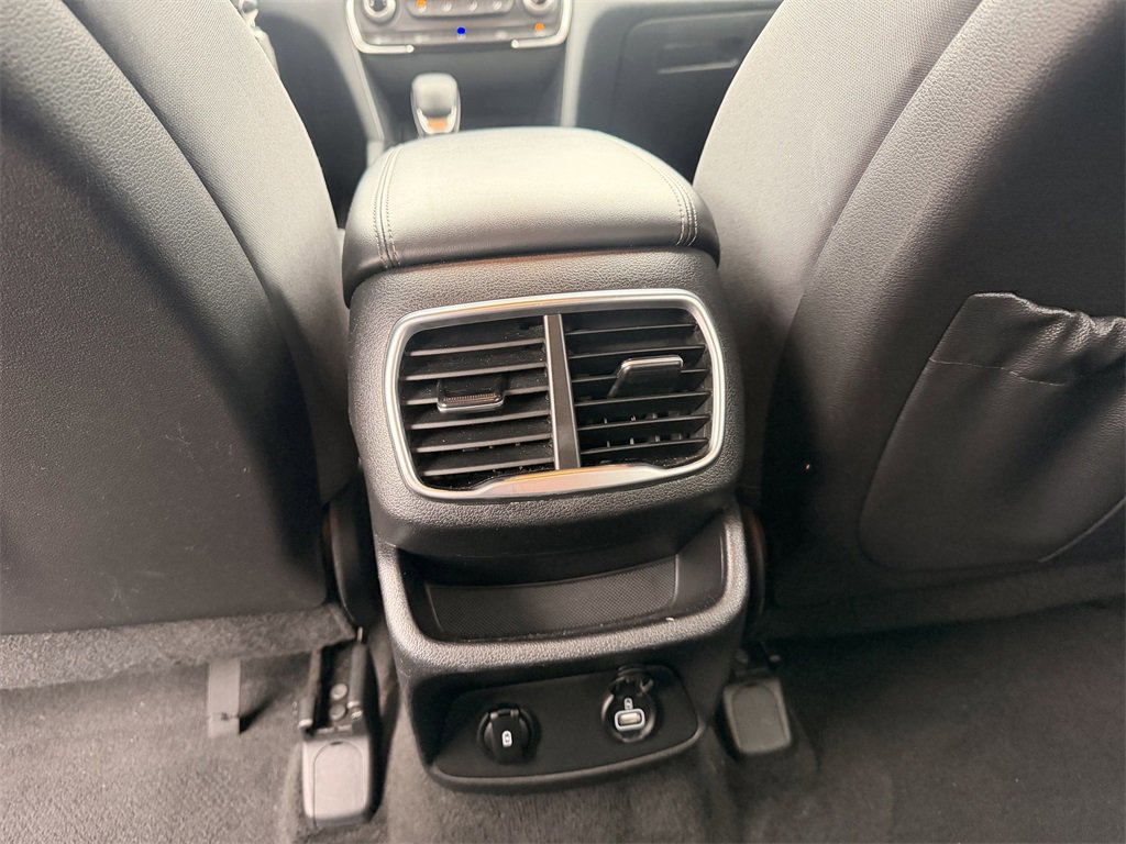 Used 2019 Hyundai Santa Fe SE image 24