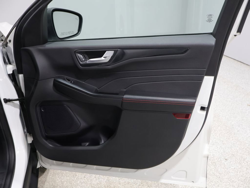 Used 2024 Ford Escape ST-Line image 23