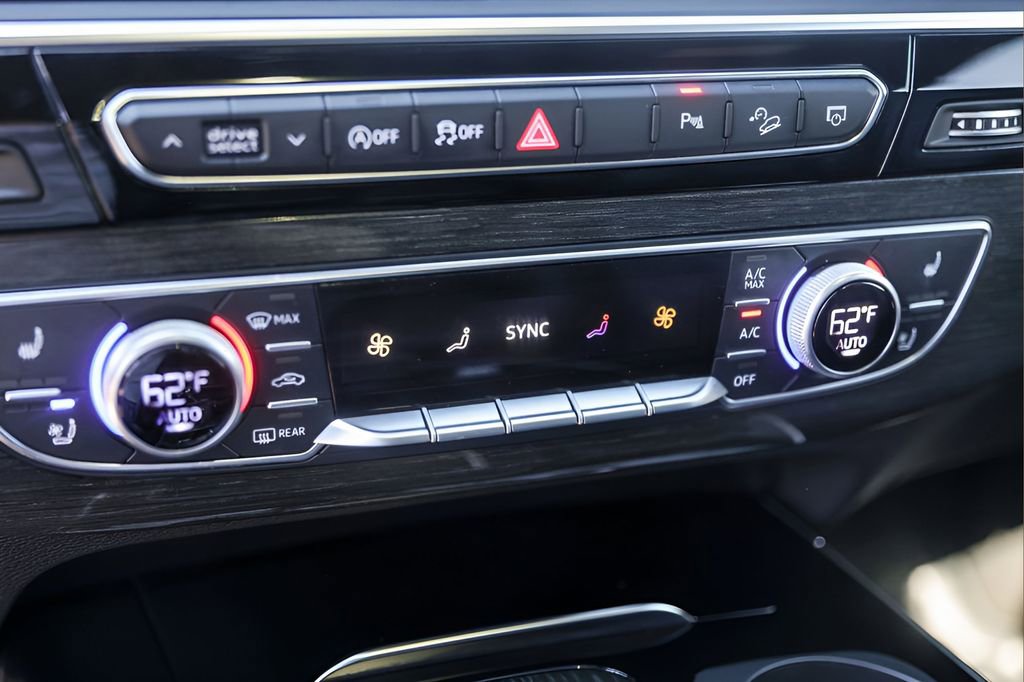 Used 2018 Audi Q7 3.0T Prestige w/ Prestige Package image 18