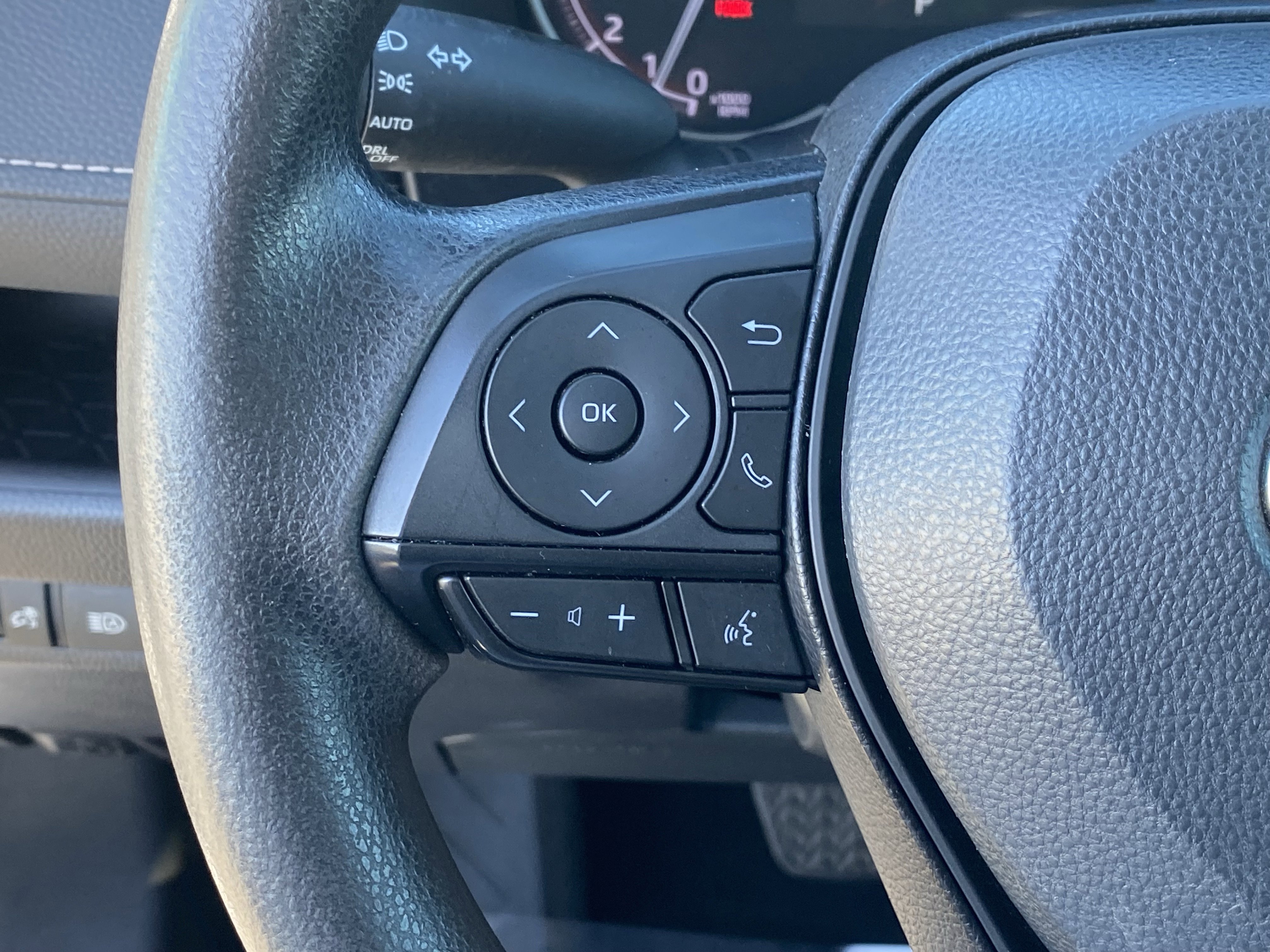 Used 2024 Toyota RAV4 XLE image 27