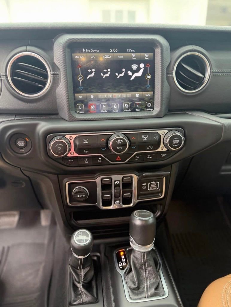 Used 2020 Jeep Gladiator Overland w/ Popular Equipment Package image 9