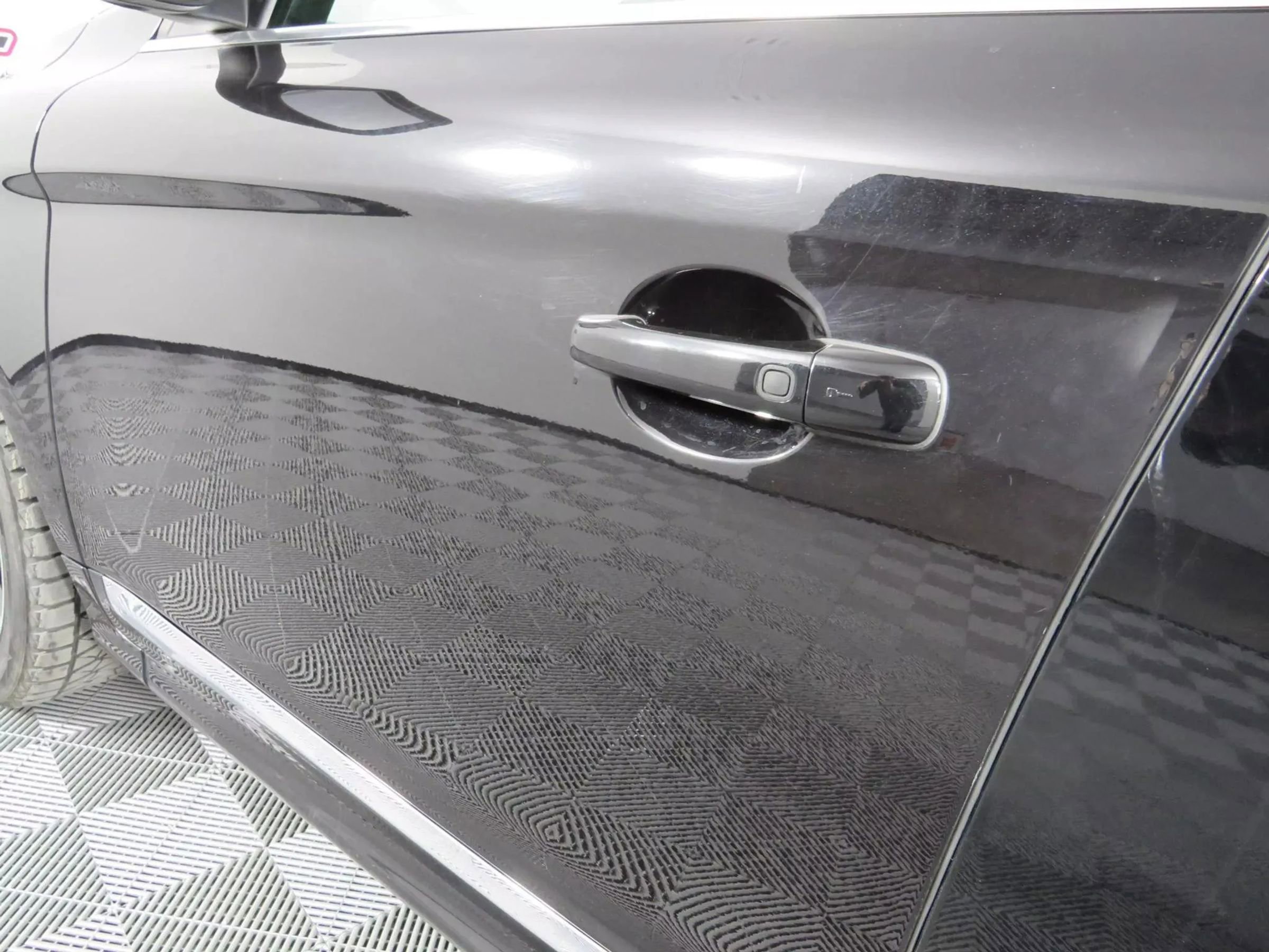 Used 2017 Volvo XC60 T6 Dynamic w/ Preferred Option Package image 29