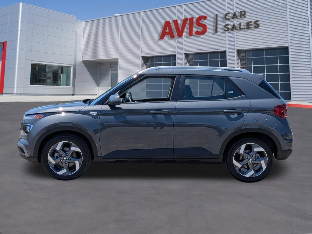 Used 2025 Hyundai Venue SEL FWD image 10
