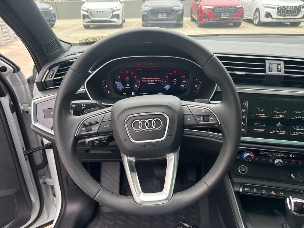 Used 2025 Audi Q3 2.0T Premium w/ Convenience Package image 21