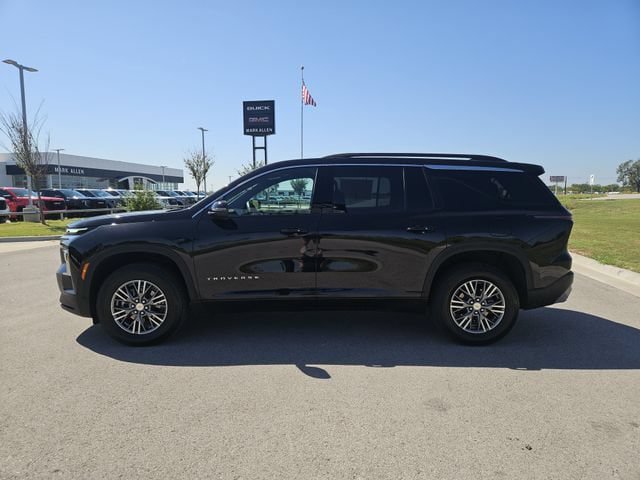 Used 2026 Chevrolet Traverse LT FWD image 4