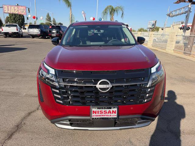 New 2026 Nissan Pathfinder Platinum w/ Cargo Package FWD image 2